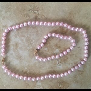 Pink freshwater pearl necklace and bracelet set